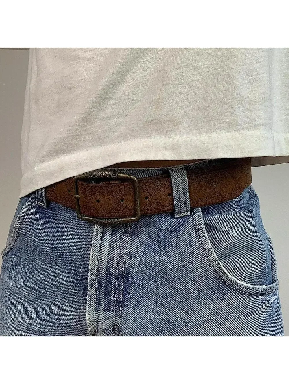 American Western vintage Cowboy Cowgirl style brown belt. 40 inches length. 1.5
